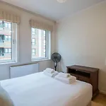 Delightful Kensington Home Close To Hyde Park By Underthedoormat