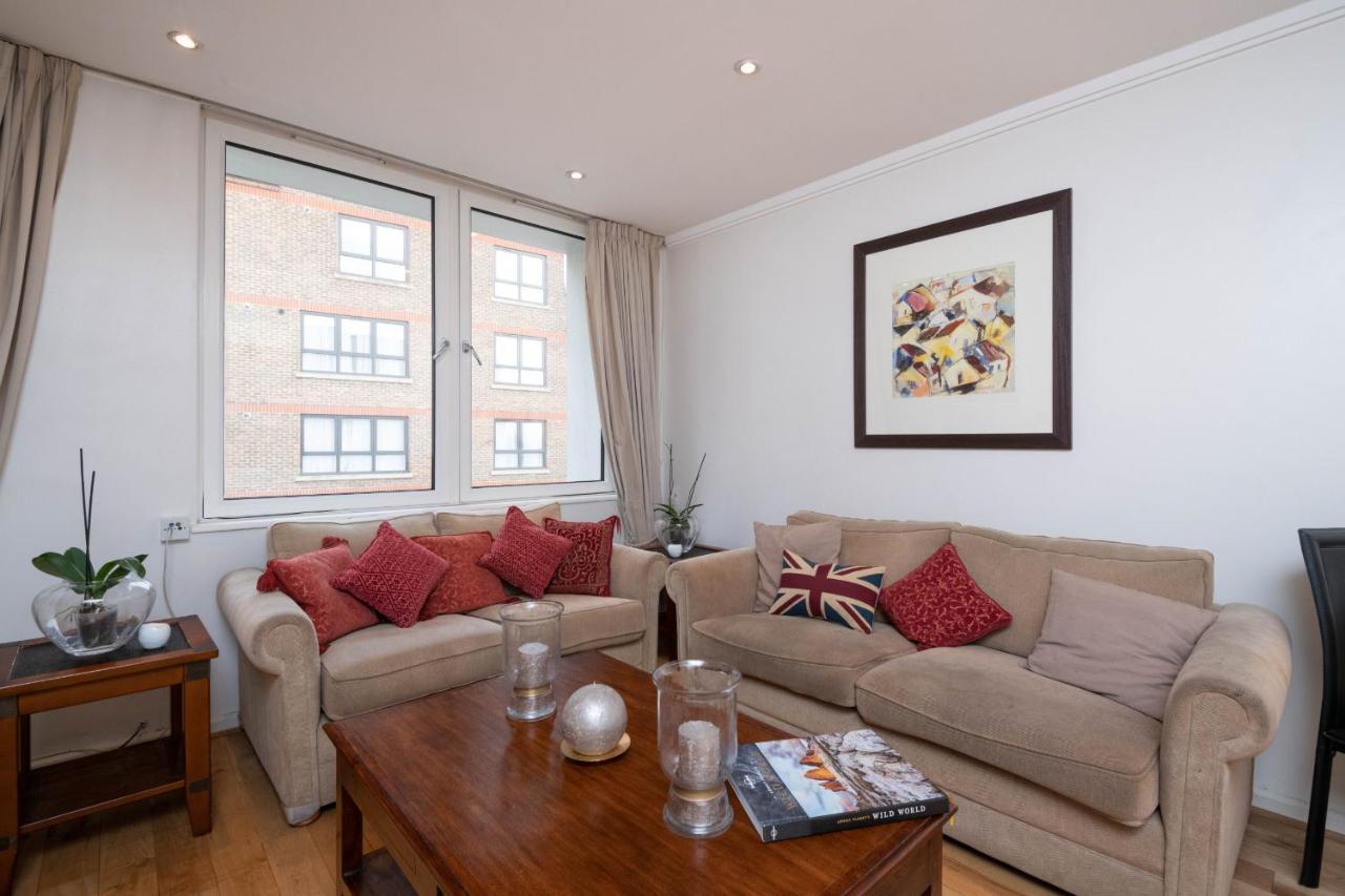 Delightful Kensington Close To Hyde Park By Underthedoormat Appartamento
